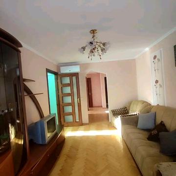 Степана Бандери просп., 94