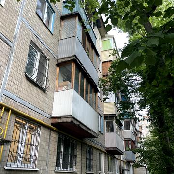 Миколи Василенка вул., 8