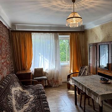 Романа Ратушного вул. (Волгоградська), 41