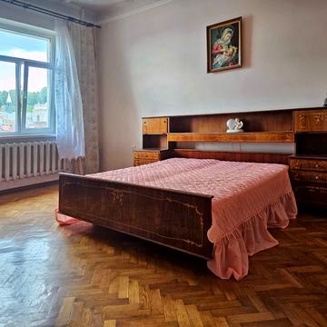 Івана Ґонти вул., 8