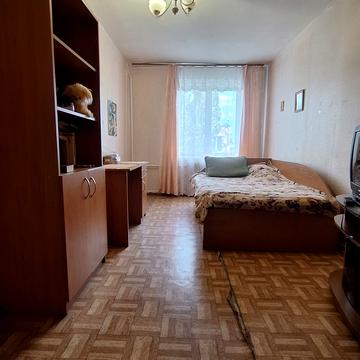 Василя Нікітіна вул., 21б