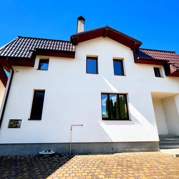 Володимира Великого вул., 25