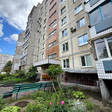 Руставі вул., 9