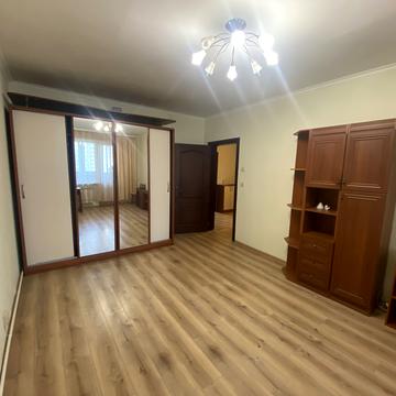 Бориса Гмирі вул., 13