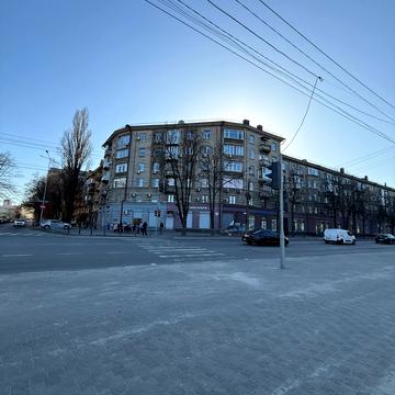 Січеславська Набережна пл., 27