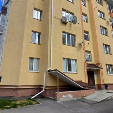 Грушевського вул., (Будинок 1)