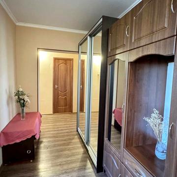 Великогірна вул., 24