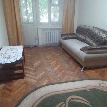 Похила вул., 4
