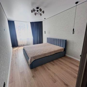 Будівельників вул., 4
