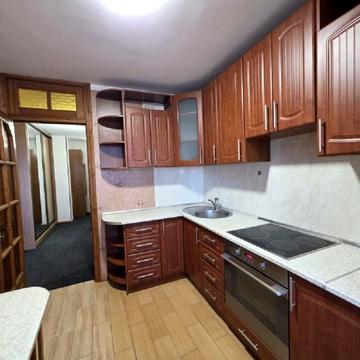 Академіка Корольова вул., 85/2