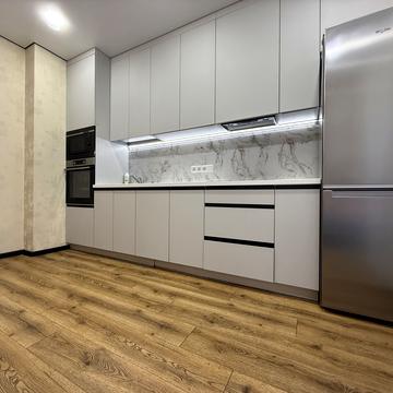 Микільсько-Слобідська вул., 8