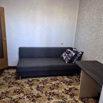 Богатирська вул., 18
