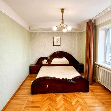 Лесі Українки бульв., 5