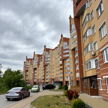 Довженка вул., 24