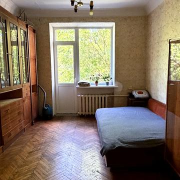 Небесної Сотні вул., 40