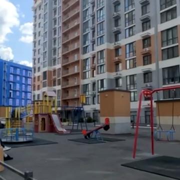 Полковника Гуляєва просп. (Маршала Жукова), 111