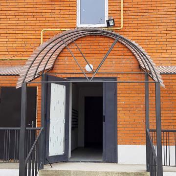 Павла Скоропадського вул., 4