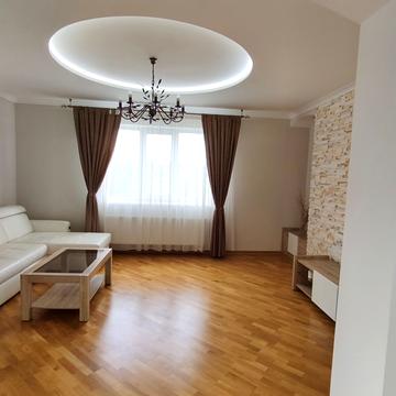 Миколи Куліша вул., 32