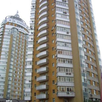 Володимира Івасюка просп. (Героїв Сталінграду), 12-Ж