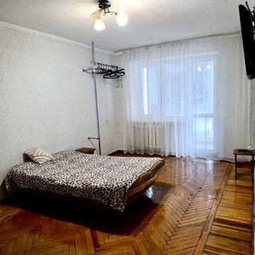 Європейська вул. (Карла Маркса), 84/86