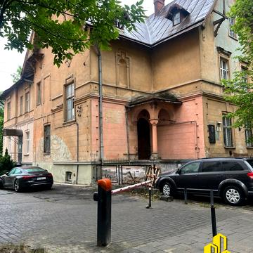 Генерала Чупринки вул. (Пушкіна), 5