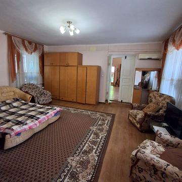 Лабораторна вул., 3