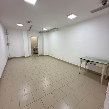 Тролейбусна вул., 15-А