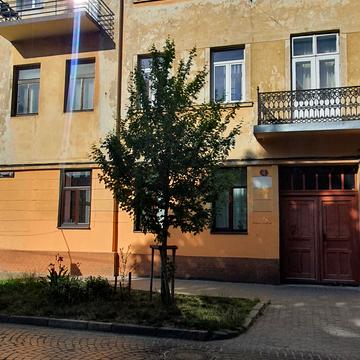 Ярослава Мудрого вул., 20