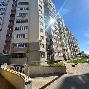 Угорська вул., 14д