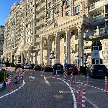 Михайла Максимовича вул. (Онуфрія Трутенка), (Будинок «Престон»)