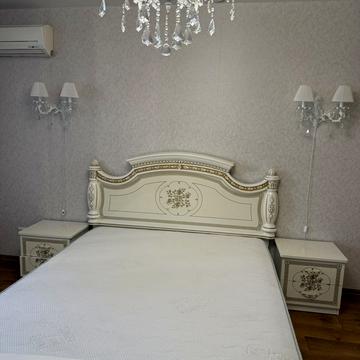Академіка Глушкова просп., 9-Є