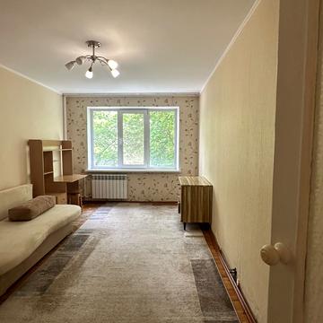 Академіка Глушкова просп., 18