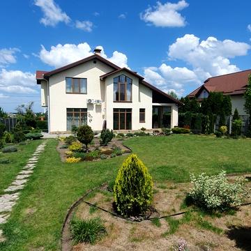 Лесі Українки вул., 71