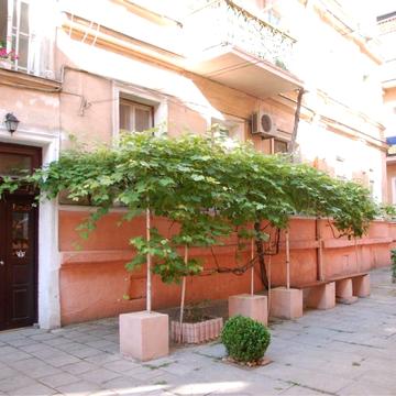Торгова вул., 6