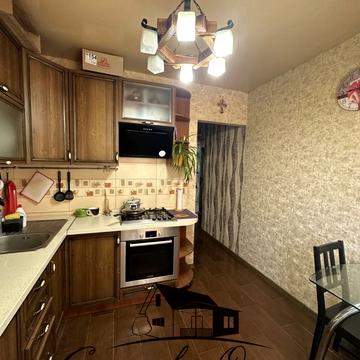 Героїв Крут вул. (Черепіна), 76