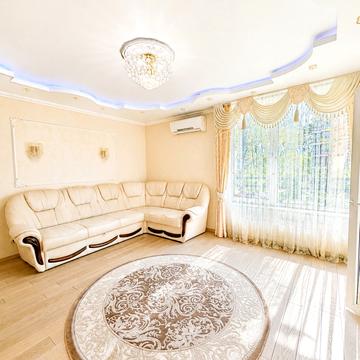 Анатолія Петрицького вул., 21