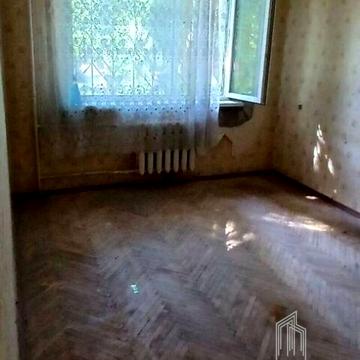 Волинська вул., 4