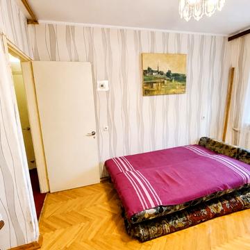 Академіка Корольова вул., 3-А