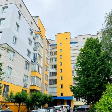 Академіка Ющенка вул., 8