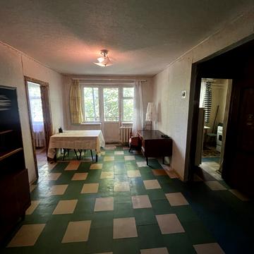 Олександра Поля просп. (Кірова), 107-Б