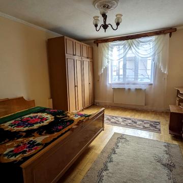 Незалежності вул., 87