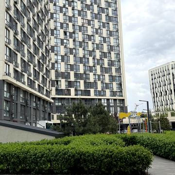 Зарічна вул., 4 к2