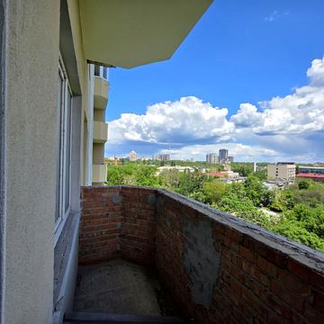 Сонячна вул., 4