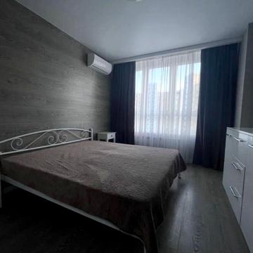 Драгоманова вул., 10