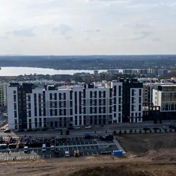 Вячеслава Чорновола вул., (Будинок 37)