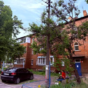 Геофізиків вул., 1