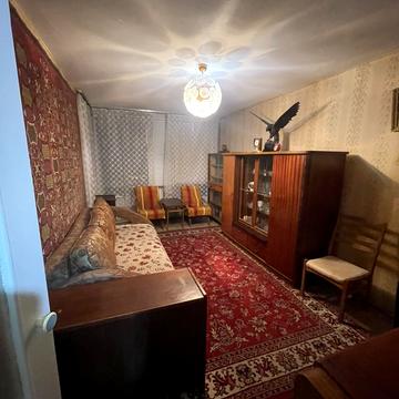 Романа Ратушного вул. (Волгоградська), 27