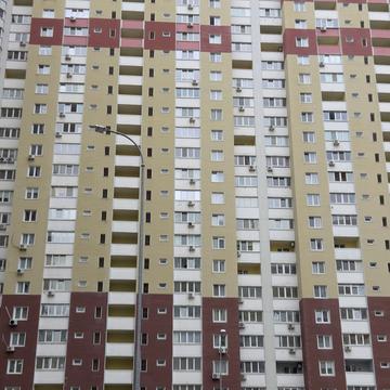 Академіка Глушкова просп., 9-Є