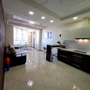 Незалежності вул., 8Б