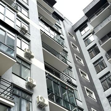 Богдана Хмельницького вул., 73-Б